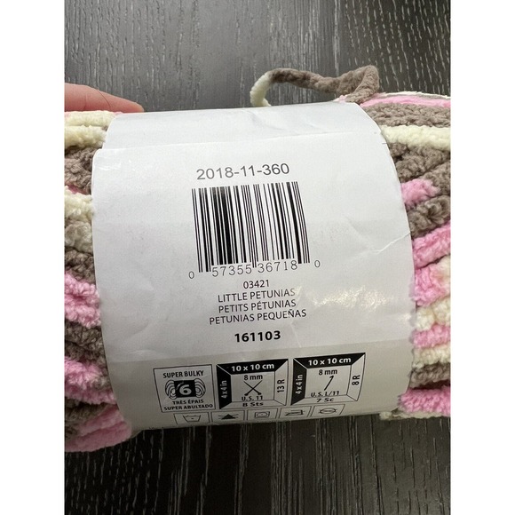 Bernat Baby Blanket Yarn Skeins 3.5 oz 72 yds Sail Away Little Petunias Lot of 3 - Picture 4 of 8